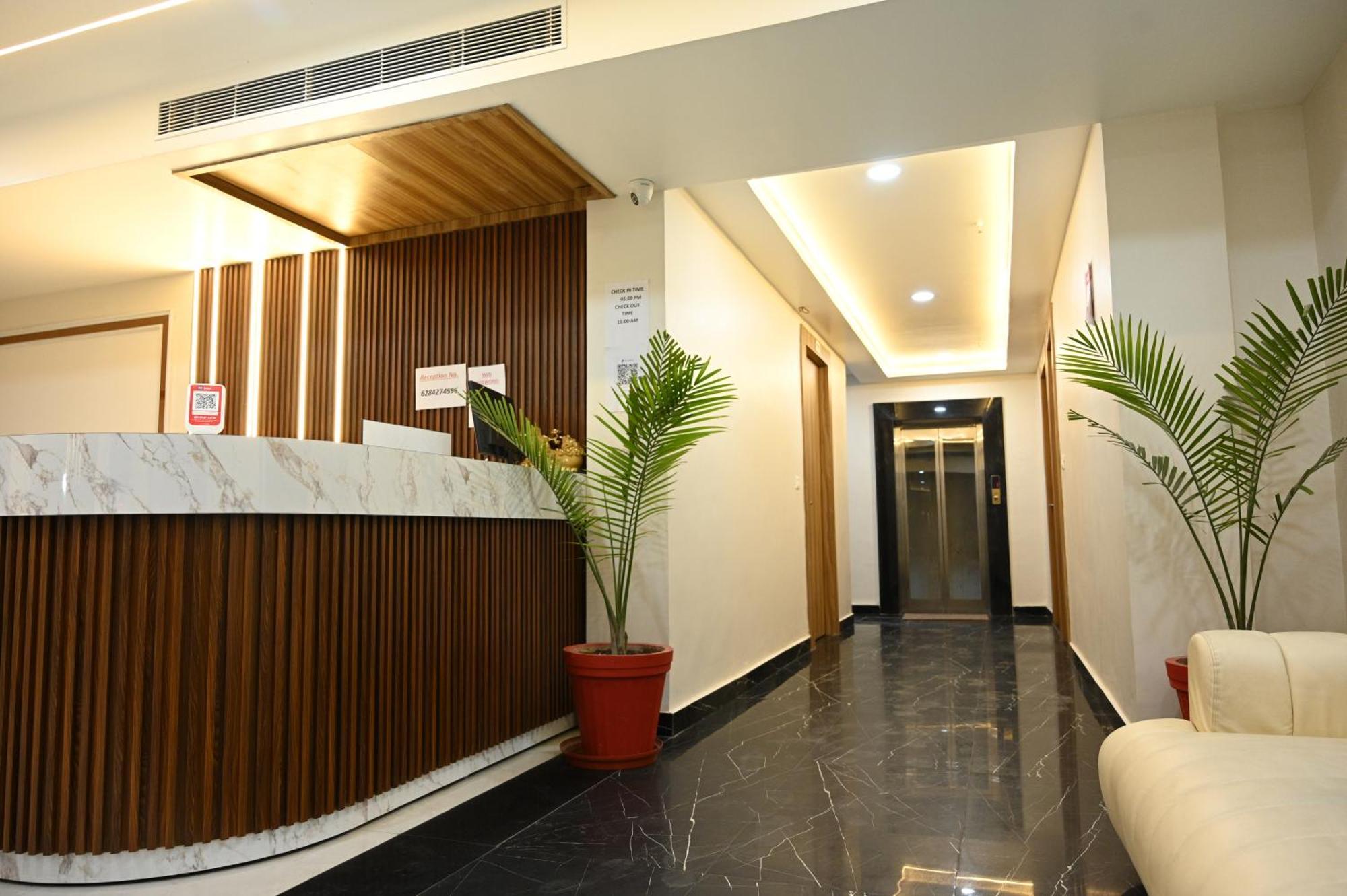The Janki Hotel Ayodhya Bagian luar foto